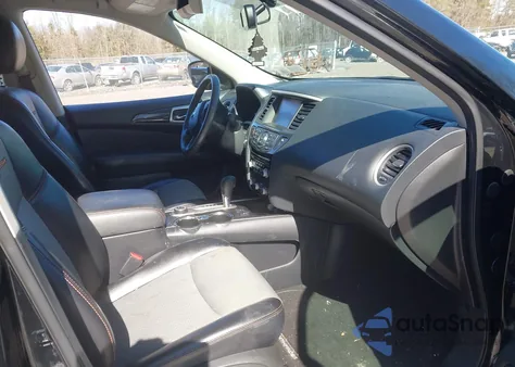 2020 Nissan Pathfinder Sv 4Wd z USA, uszkodzony, nr VIN 5N1DR2BM3LC588185